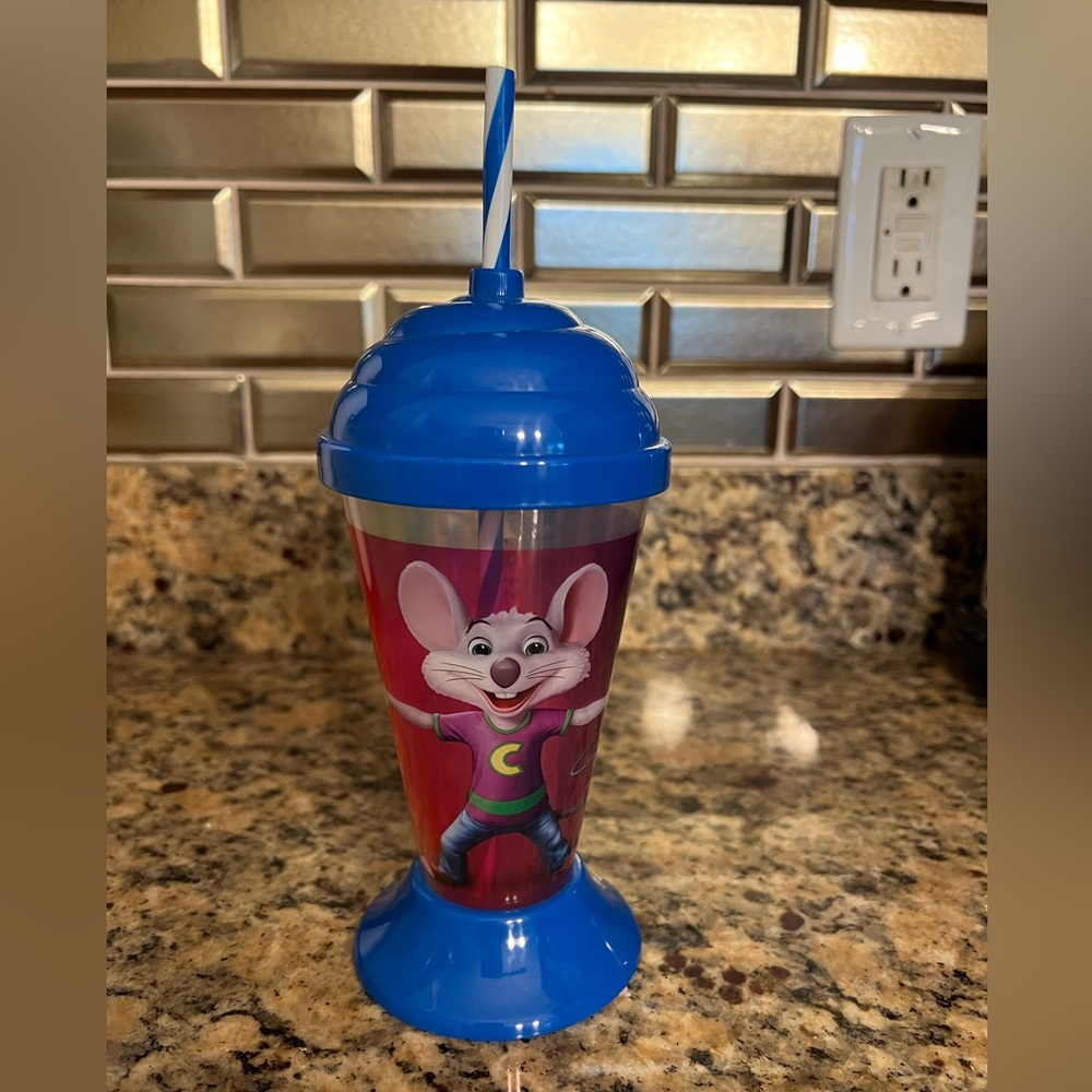 Chuck E Cheese Cup with Flexible Straw